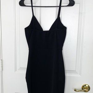 PrettyLittleThing - Black Plunge Asymmetric Mini Dress